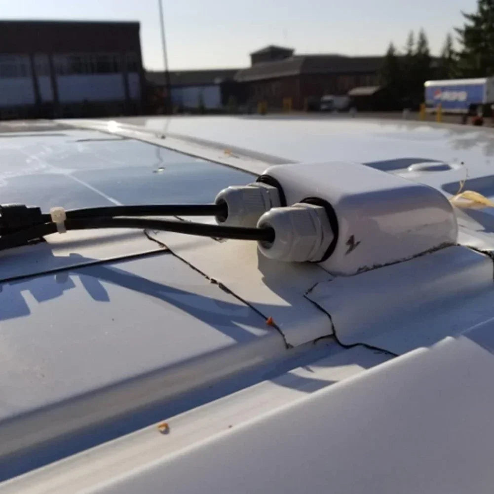 El genomföringar för solceller – Dubbel kabelgenomföring för husbil - Nautica auto Marin heaven